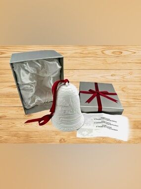 NEW Kringle Express Illuminated Porcelain Holiday Bell White & Red 5”
